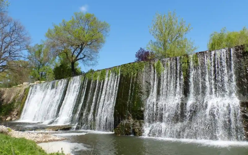 moulin-juge-cascade-saint-hilaire-patrimoine
