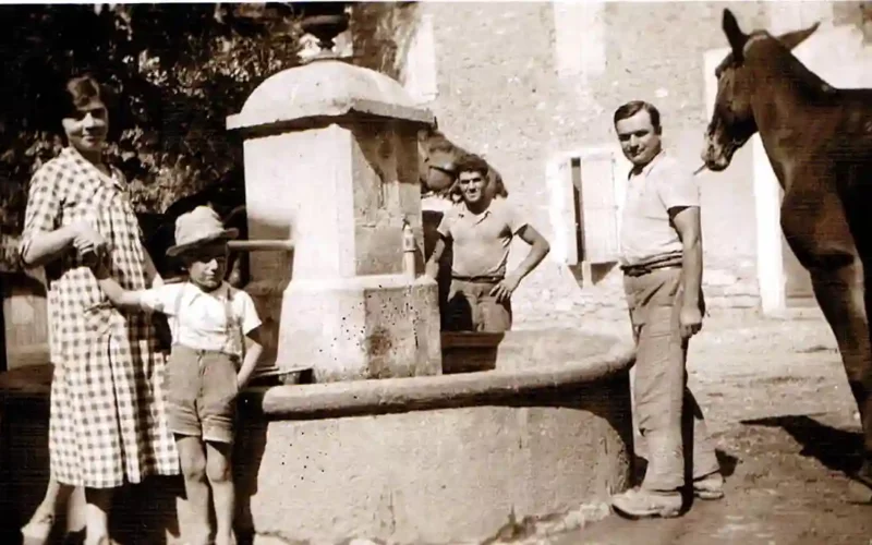place-fontaine-ancien-saint-hilaire-patrimoine